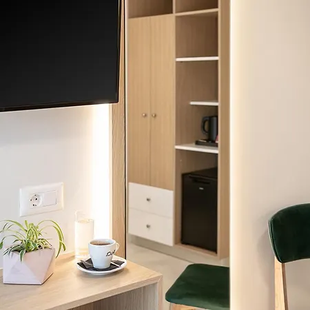 Miss Marrone Отель