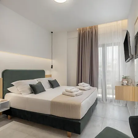 Miss Marrone Отель