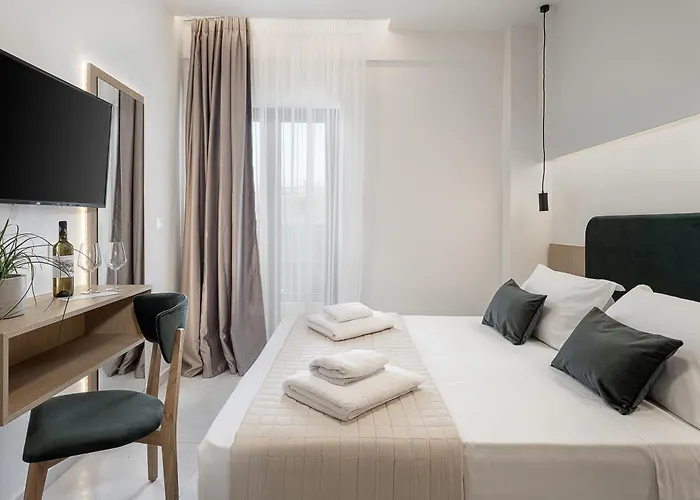 Miss Marrone Chania (Crete)