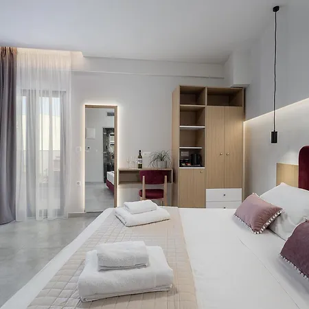 Miss Marrone Hotel