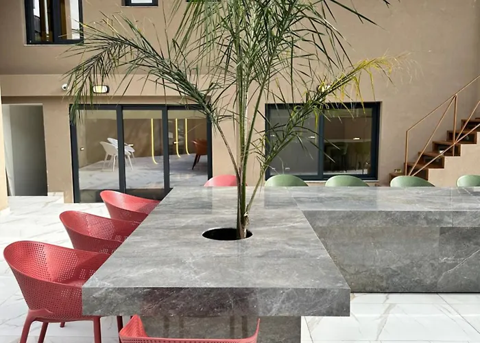 Miss Marrone Szálloda